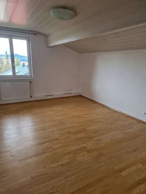 4-Zimmer-Wohnung mieten in Vöcklabruck – 111 m², € 1.300 – Bild 2 von 7