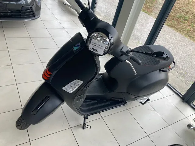 Vespa GTS