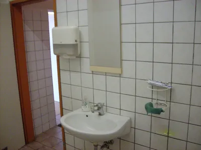 Gewerbeimmobilie mieten in Mödling – 335 m², € 2.395 – Bild 6 von 8