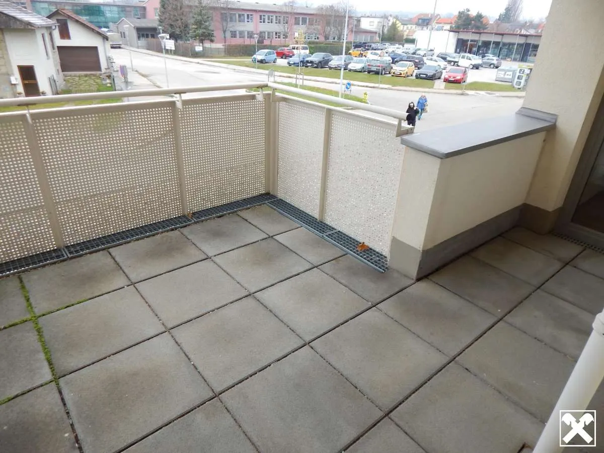 PROVISIONSFREIE, TRAUMHAFTE, SEHR GEPFLEGTE 2-ZIMMER-TERRASSENWOHNUNG IN TOPLAGE IM ZENTRUM - Ansicht 2