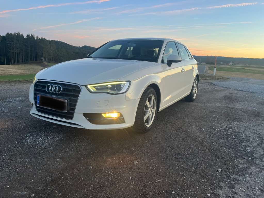 AudiA3AllradSBSportback2,0TDIQUATTRO!IntenseKlein-/Kompaktwagen