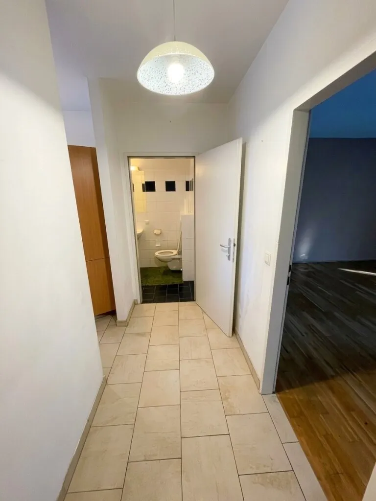 Gemütliche Garconniere mit Balkon gegenüber TU! – pohled 2