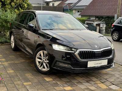 Skoda Octavia Combi 2,0 TDI Style DSG Leder Virtualta...