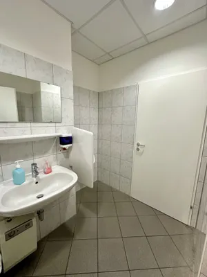3-Zimmer-Gewerbeimmobilie mieten in Graz – 126 m², € 1.100 – Bild 9 von 10