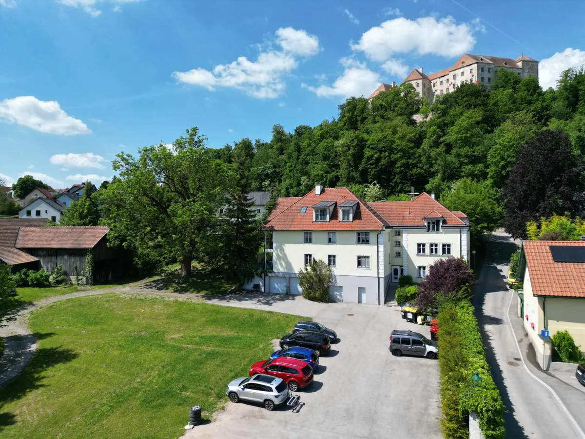ZINSHAUS MIT 10 VOLLVERMIETETEN EINHEITEN DIREKT AM SCHLOSSBERG - Widok 2