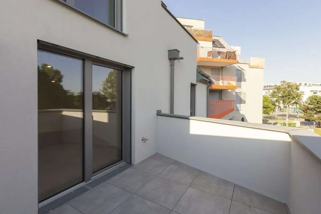 EHK 100 | 2 Zi Dachgeschosswohnung mit Balkon zur Anlage oder Eigennutzung - Ansicht 2