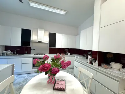 5-Zimmer-Wohnung mieten in Wien – 220 m², € 5.300 – Bild 6 von 10
