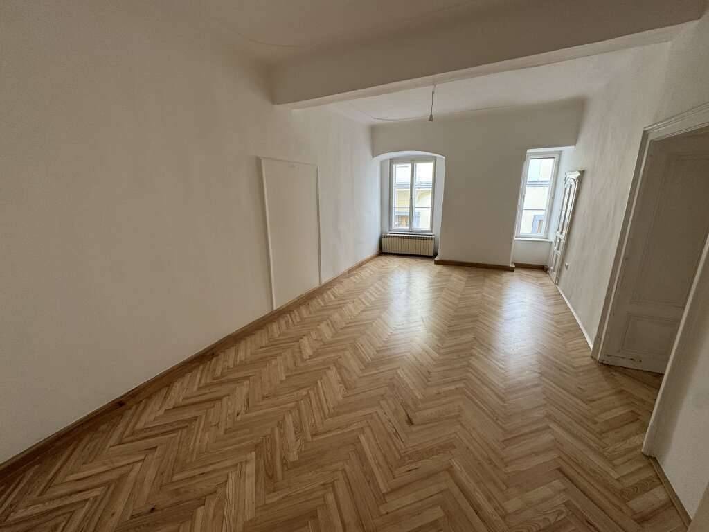 Wunderschöne Altbaubürofläche in einem Stilaltbau am Linzer Hauptplatz zu vermieten – pohled 3