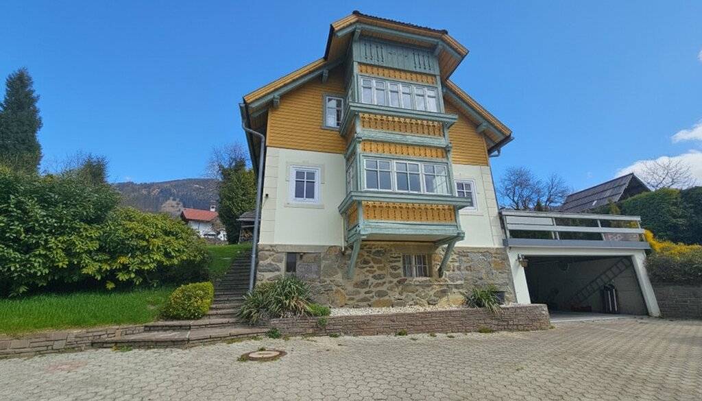 Wohnen mit Seeblick: Charmantes Sanierungsobjekt in Millstatt am See auf ca. 155 m². - Ansicht 2