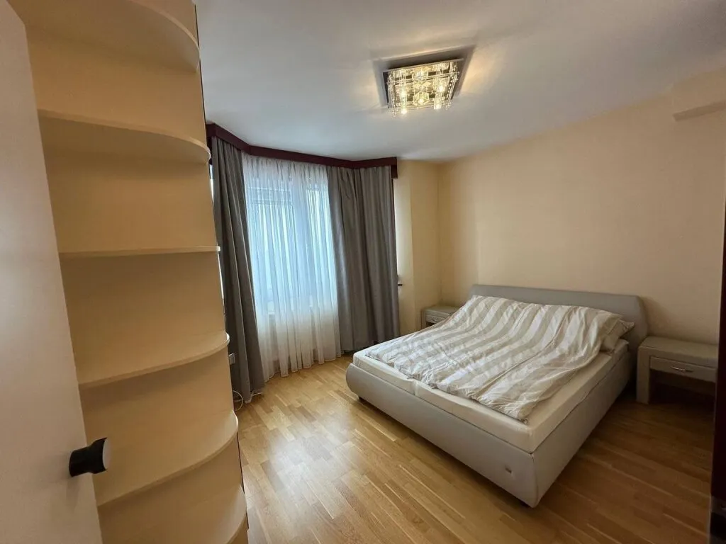Ohne Einkommensnachweis!! VOLL Möblierte 3 ZI Wohnung mit Loggia, Pool & Sauna und Garage Nähe Pötzleinsdorfer Schlosspark!!! - Vista 3