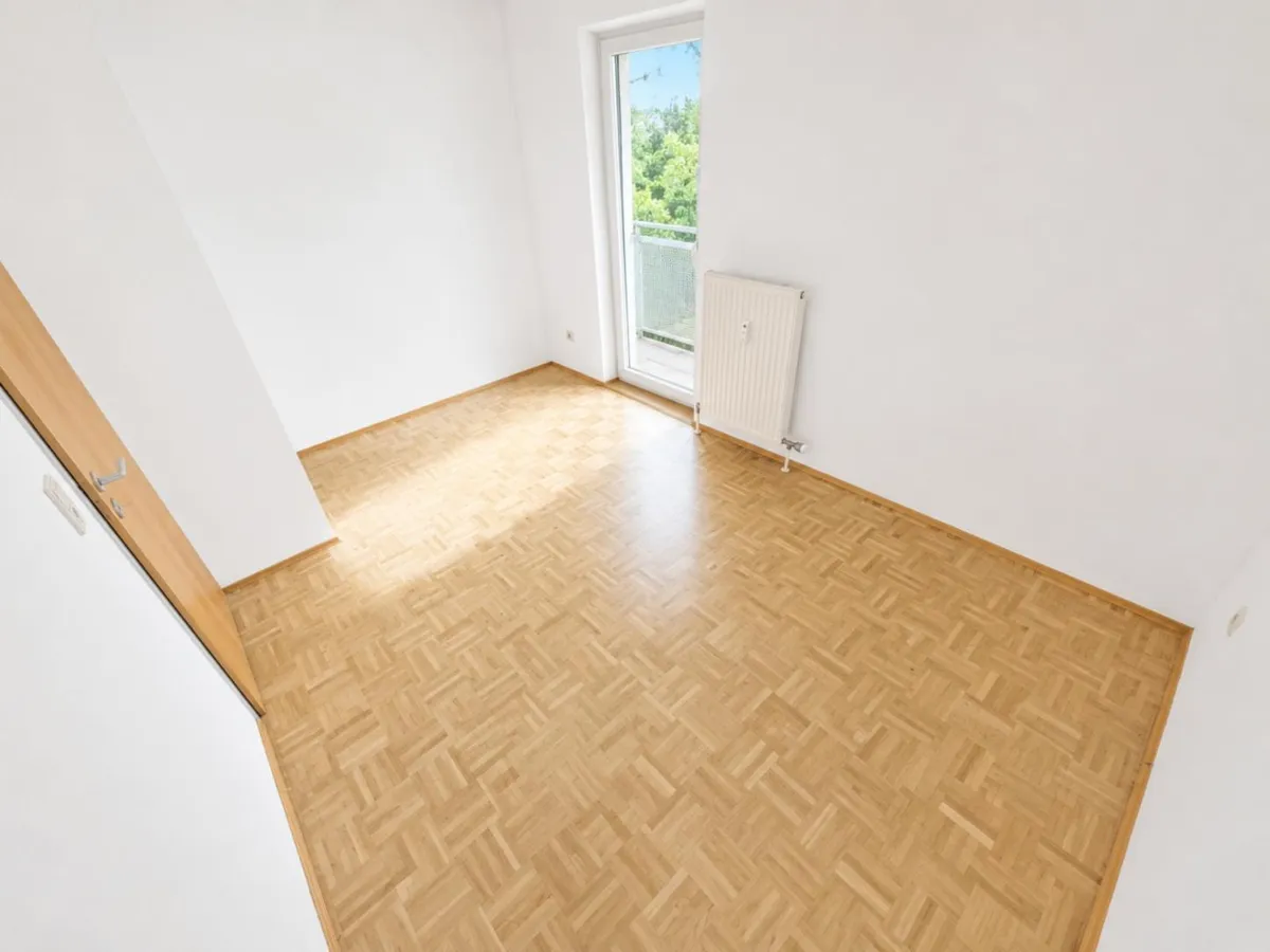 Moderne Neubauwohnung mit Balkon in zentraler Lage – pohled 2