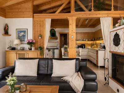 4-Zimmer-Haus kaufen in Kitzbühel – 255 m², € 1.290.000 – Bild 2 von 23