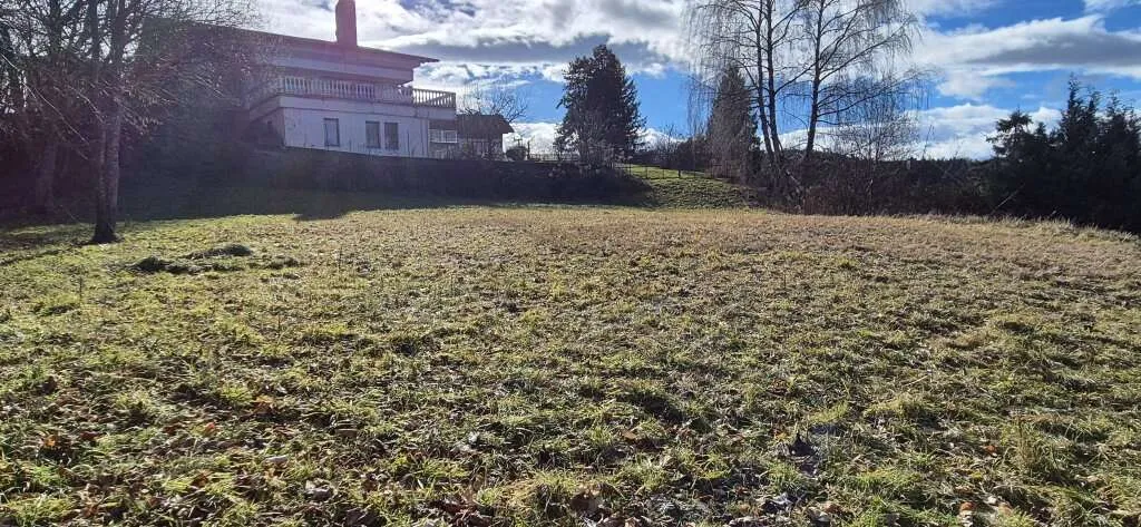 GRUNDSTÜCKS-JUWEL AM RADSBERG! HERRLICHER WEITBLICK ÜBER KLAGENFURT BIS PÖRTSCHACH AM WÖRTHERSEE! - Ansicht 3