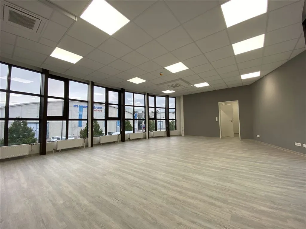 Nur noch ein freies Büro! EXKLUSIVES Büro in BESTLAGE! Nutzfläche 113,69m², Teeküche, eigene Toilette! - Ansicht 3