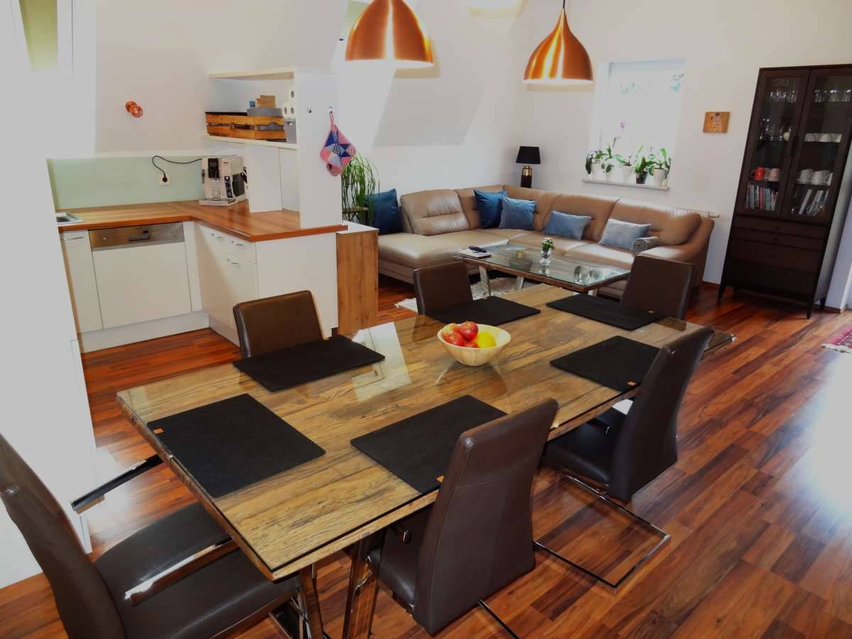 Wunderschöne, moderne Mietwohnung mit Klimaanlage, Carport, Gemeinschafts-Pool und Sauna ...! - Ansicht 2