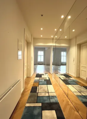 1010! Elegante 4-Zimmer Altbauwohnung mit 3 Bädern in Toplage! – Bild 3