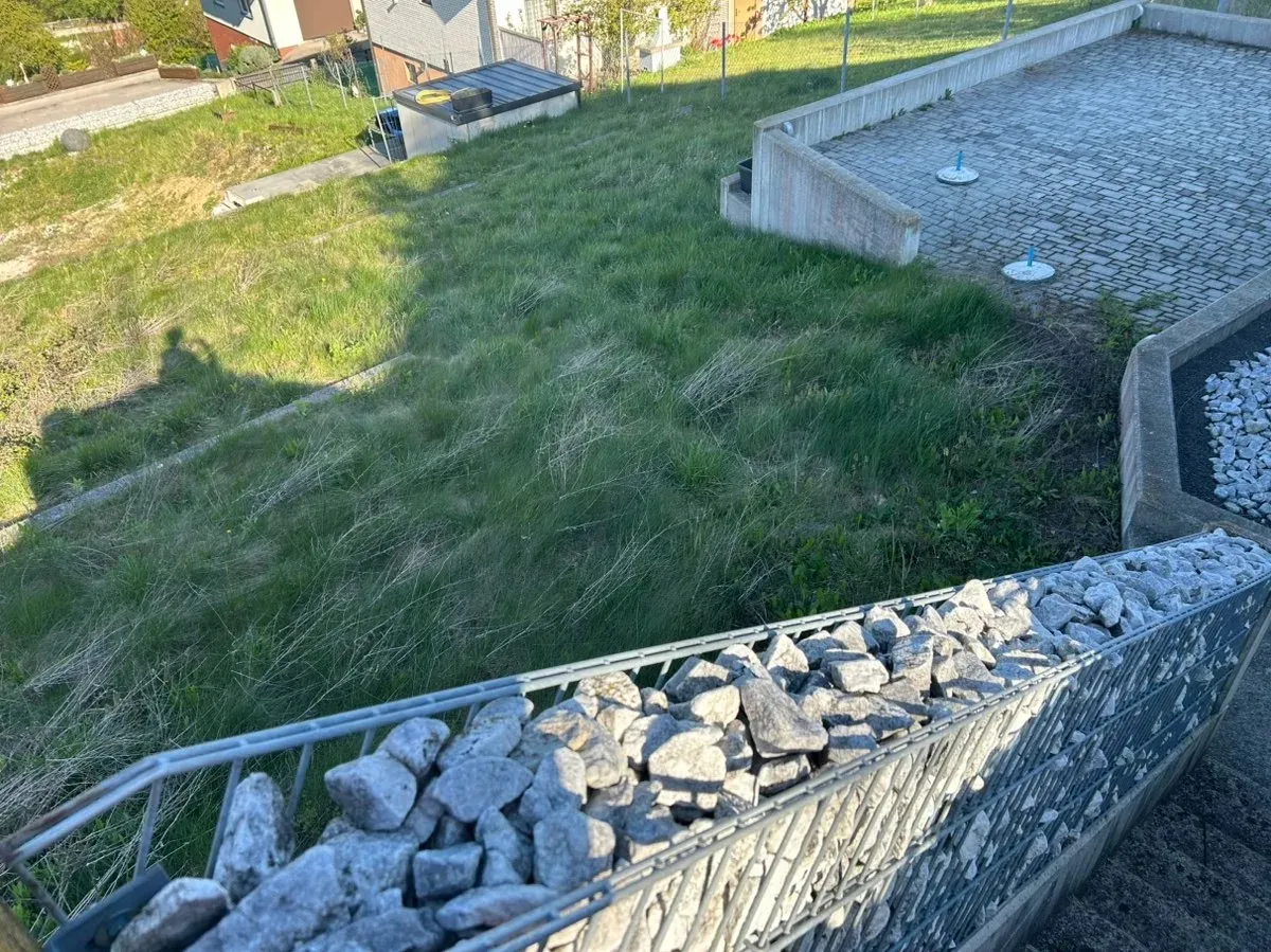 Zeme, 1060 m²