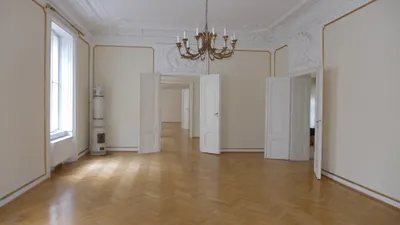 Repräsentative Beletage in Biedermeierhaus, Nähe Haus des Meeres