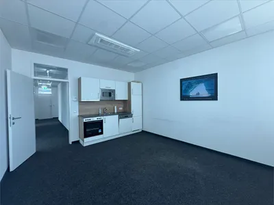 7-Zimmer-Gewerbeimmobilie mieten in Salzburg Stadt – 229 m², € 3.097 – Bild 7 von 13