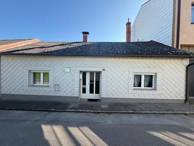 3-Zimmer-Haus kaufen in Hollabrunn – 89 m², € 160.000 – Bild 1 von 39