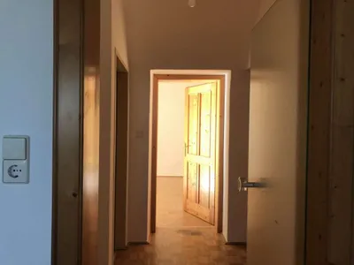 3-Zimmer-Wohnung mieten in Vöcklabruck – 110 m², € 1.100 – Bild 2 von 4