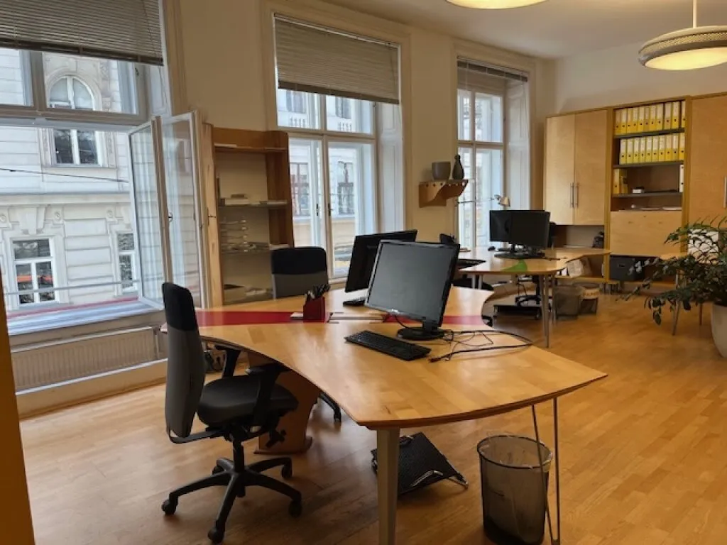 Großzügiges 178 m² Büro in repräsentativem Stilaltbau Nähe Seilerstätte! - Widok 2