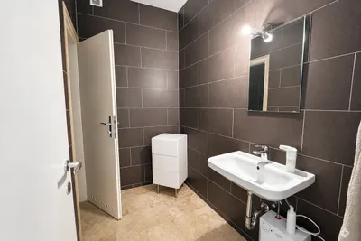 Gewerbeimmobilie mieten in Salzburg Stadt – 125 m², € 1.981 – Bild 8 von 9