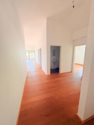 4-Zimmer-Wohnung mieten in Vöcklabruck – 152 m², € 2.717 – Bild 8 von 19