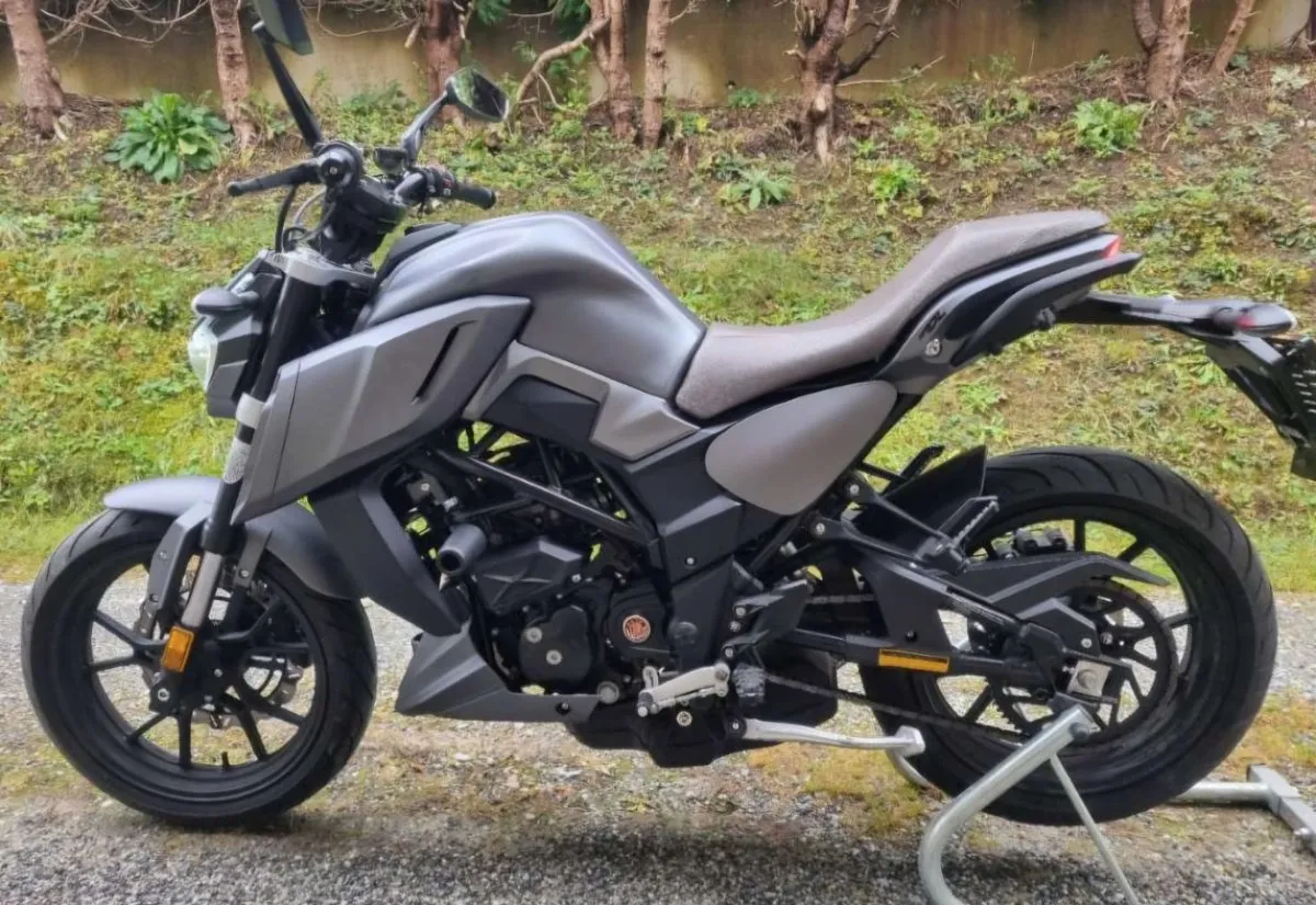 Motobi DL 125 Naked