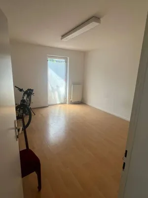 5-Zimmer-Gewerbeimmobilie mieten in Wien – 100 m², € 950 – Bild 2 von 5