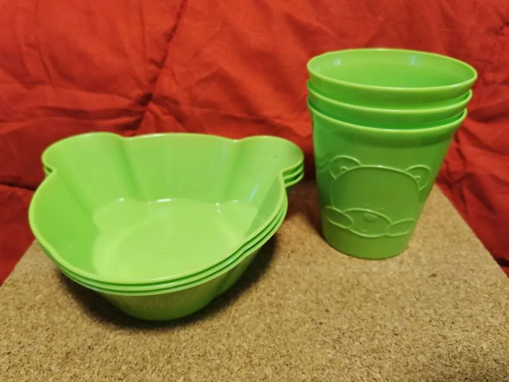 Baby Geschirr Ikea grün, € 5,- (3713 Harmannsdorf)