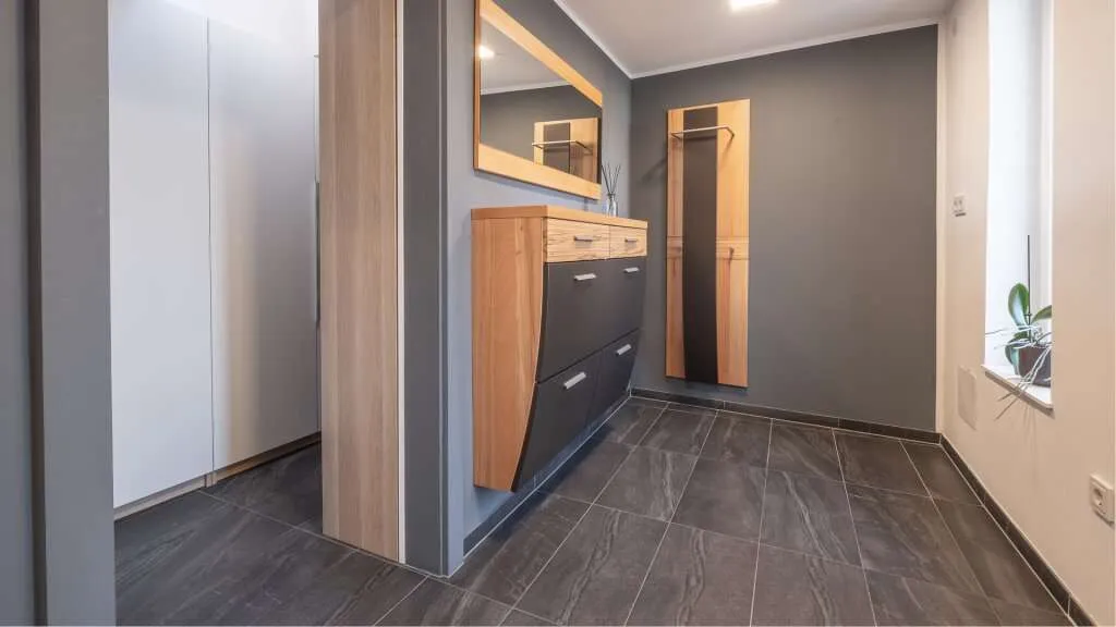 BÜRMOOS. GEPFLEGTES CHARMANTES HAUS MIT MODERNER TECHNIK. – pohled 2