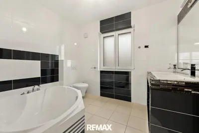 5-Zimmer-Haus kaufen in Wels-Land – 164 m², € 649.000 – Bild 5 von 5