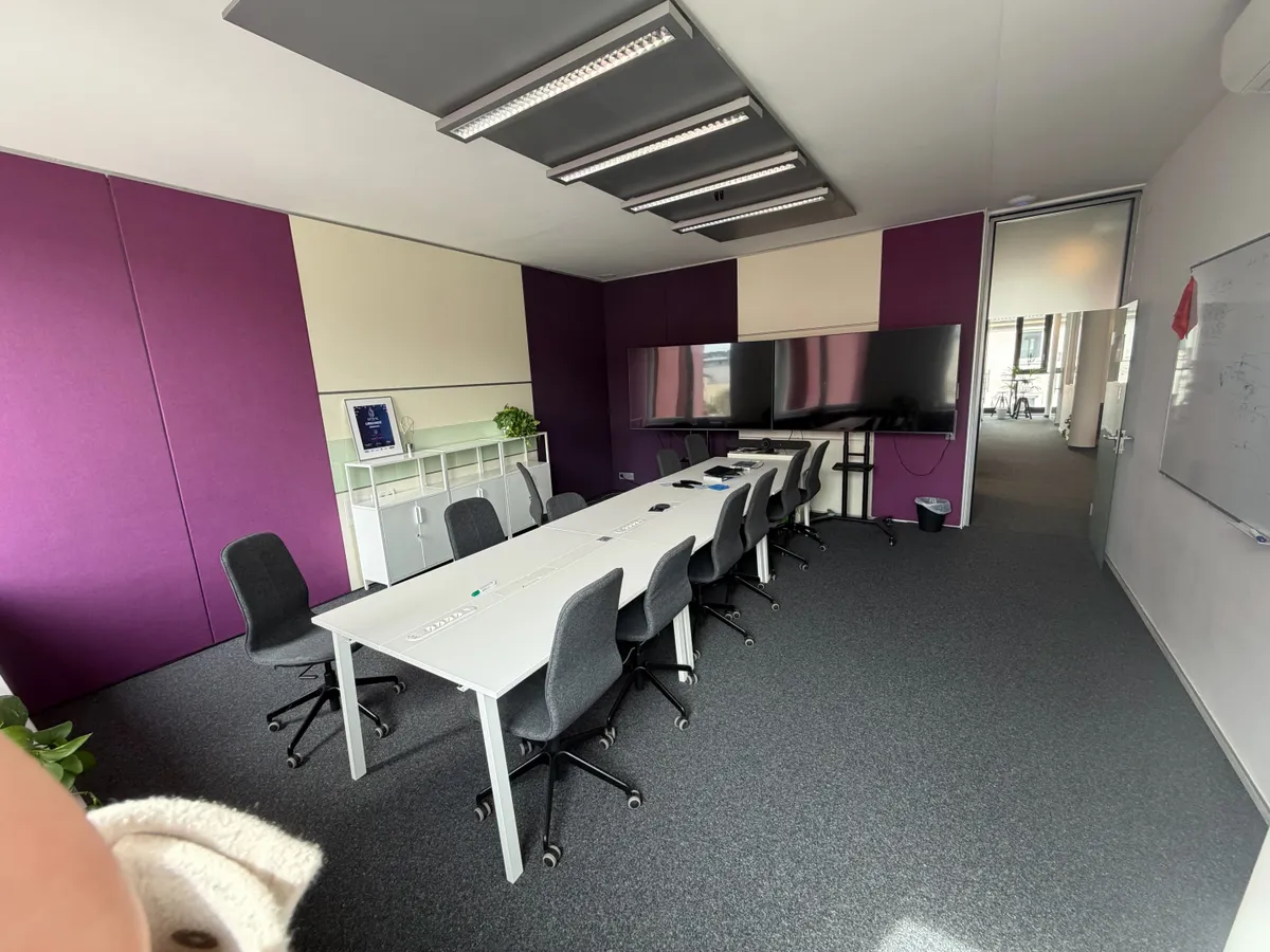 Provisionsfrei - voll ausgestattetes, schönes und großzügiges Büro - Ansicht 2
