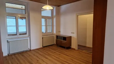 4-Zimmer-Haus mieten in Hollabrunn – 94 m², € 850 – Bild 2 von 8
