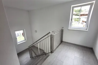 2-Zimmer-Wohnung mieten in Gmunden – 47 m², € 832 – Bild 3 von 11