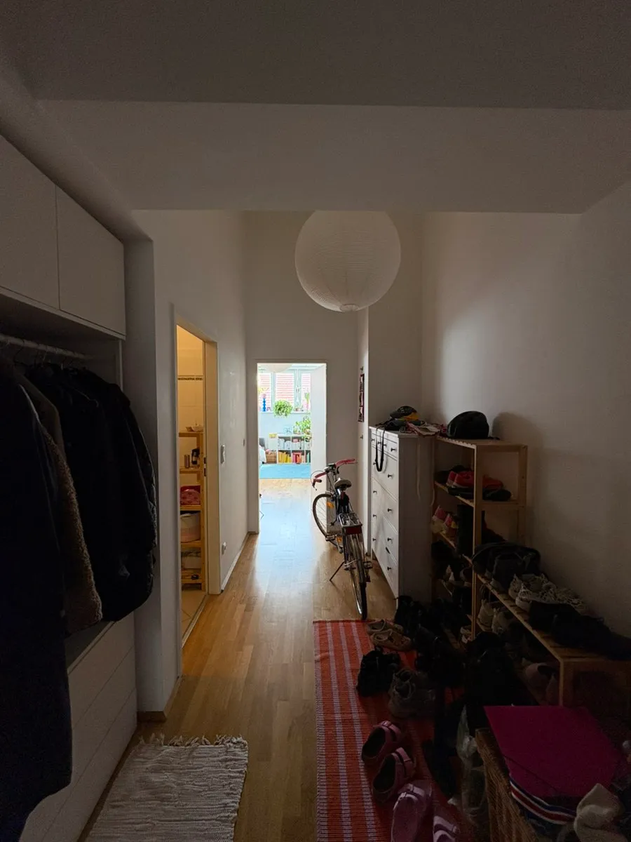 Nachmieter: in für helle DG Wohnung gesucht - Ansicht 2