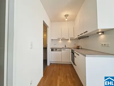 Sonnige 2-Zimmer DG-Wohnung mit Südwestterrasse bei der U3 Kendlerstraße – Bild 3