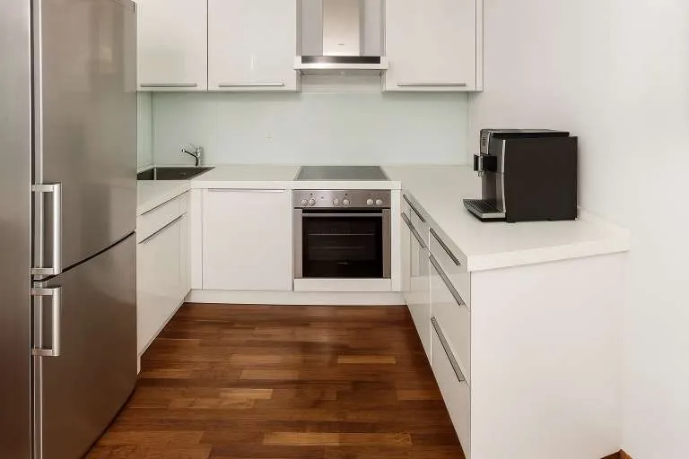 Hochwertige Dachterrassenwohnung in Seiersberg | 52 m² Freifläche, Schöcklblick, Einbauküche, Badmöbel & Klima inkl., Landesdarlehen mit 1-%-Fixzins - Übernahme möglich - Widok 3
