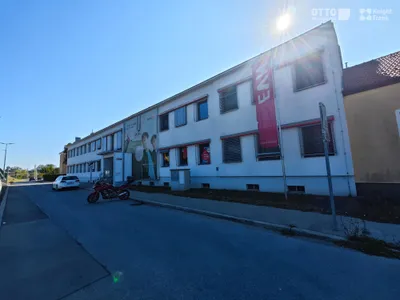 Immobilie kaufen in Gänserndorf – 9 266 m² – Bild 1 von 6
