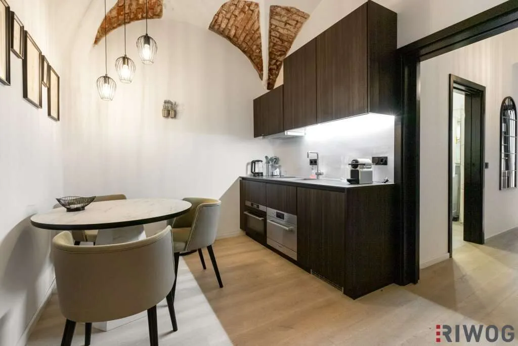Stilvoller 35,21 m²-Altbau in 1190 - Gewölbedecken, Designbad & Einbauküche - Wohnen beim Weingarten, Wien
