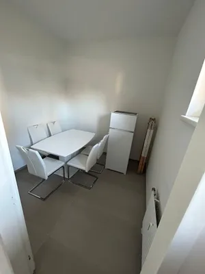 5-Zimmer-Gewerbeimmobilie mieten in Baden – 172 m², € 1.380 – Bild 7 von 13