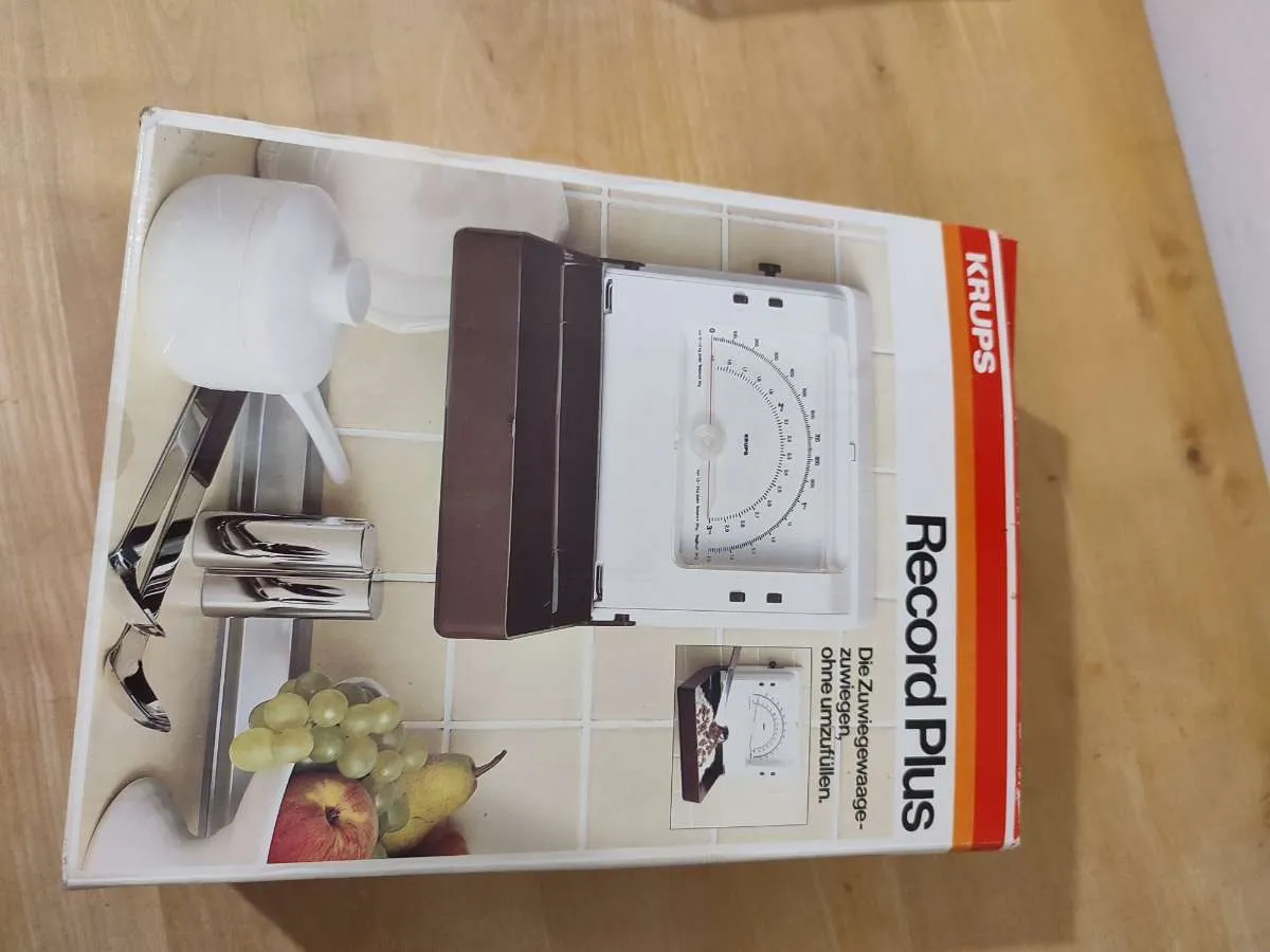 Neue Küchenwaage Krups Retro Wandmontage, € 44,- (5101 Bergheim)