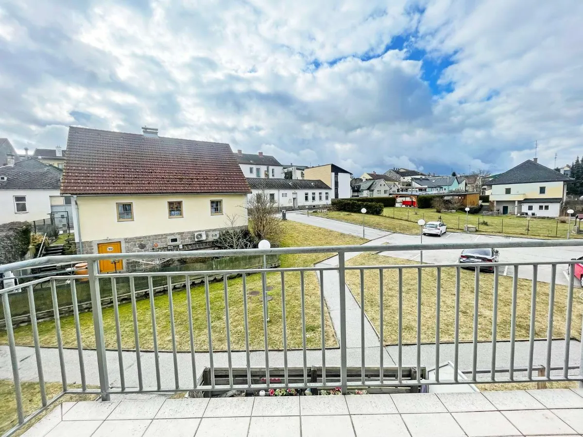3 Zimmerwohnung mit Balkon in Gmünd - Widok 2