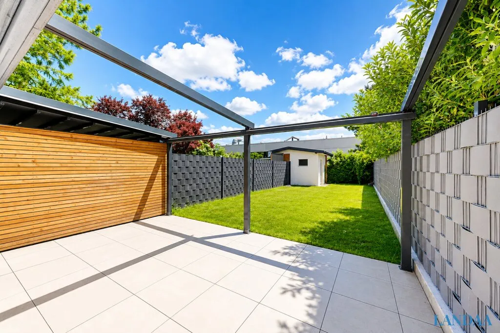 Das perfekte Familienzuhause - Doppelhaushälfte mit großem Garten und 2 Stellplätzen - Ansicht 3
