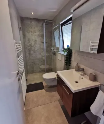 5-Zimmer-Haus mieten in Baden – 121 m², € 3.370 – Bild 21 von 23