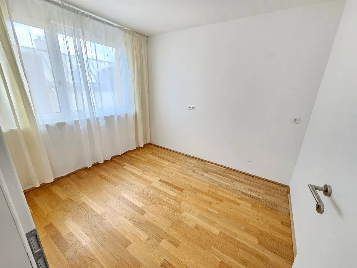 Praxisraum, Wien Simmering, Deckenkühlung - Ansicht 3