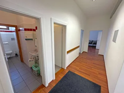 5-Zimmer-Gewerbeimmobilie mieten in Korneuburg – 158 m², € 1.300 – Bild 10 von 12