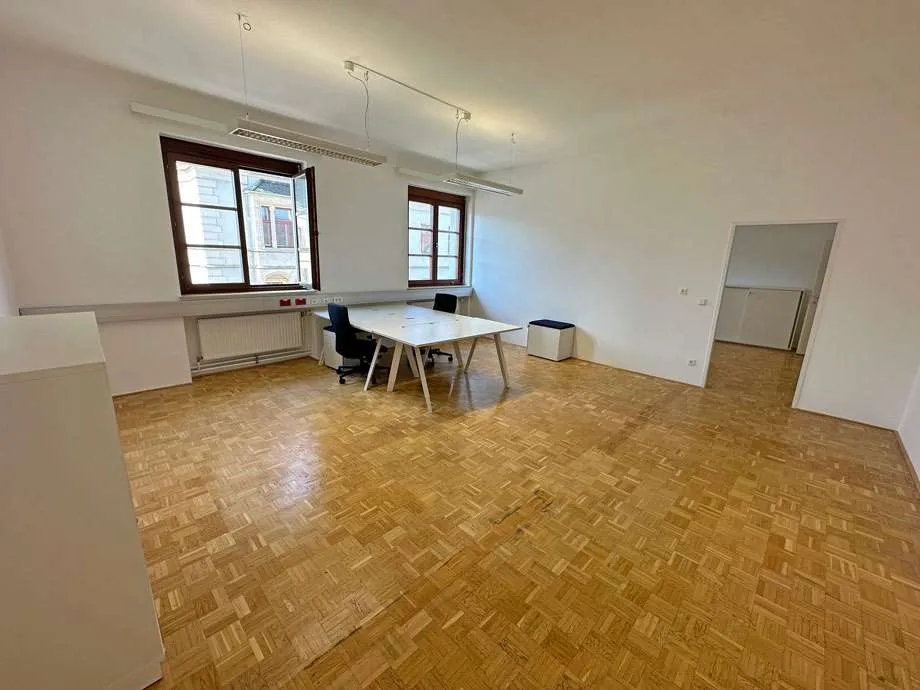 Korneuburg Zentrum - großes Büro direkt am Hauptplatz - 158 m² - Ansicht 2