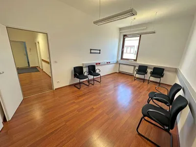 5-Zimmer-Gewerbeimmobilie mieten in Korneuburg – 158 m², € 1.300 – Bild 7 von 12